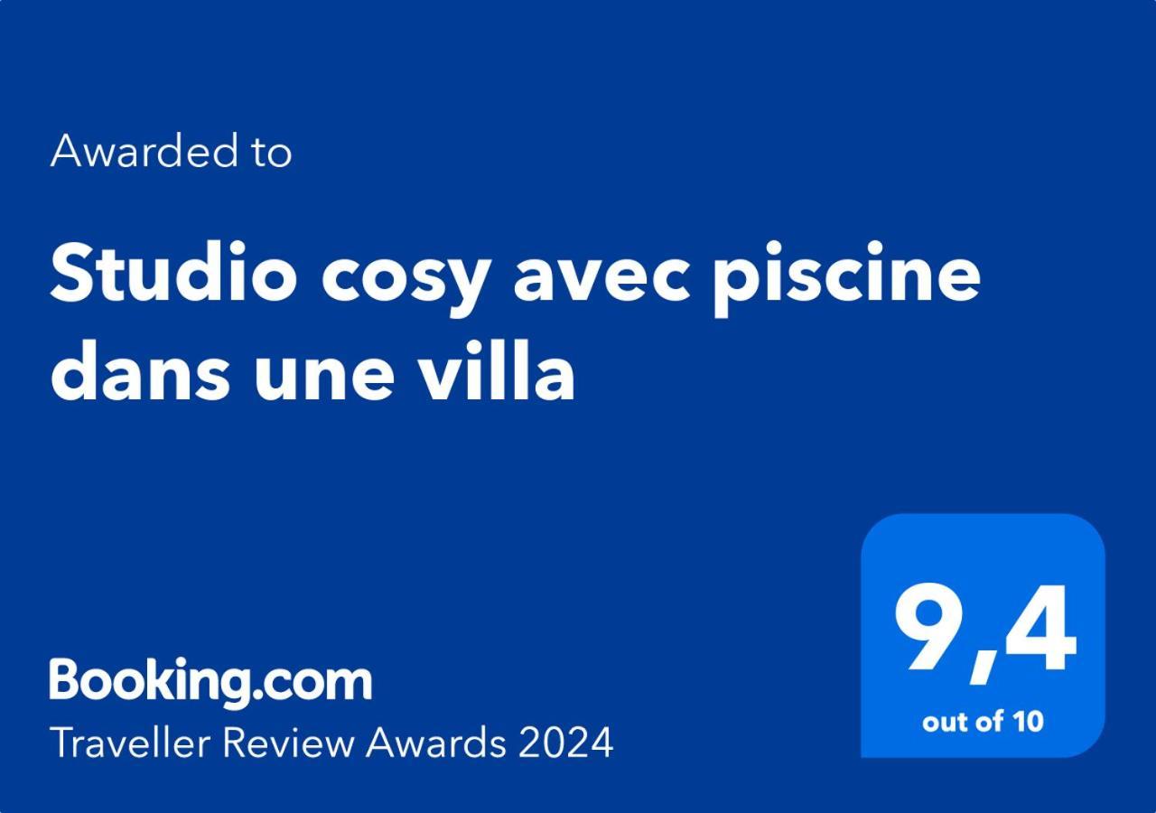 Studio Cosy Avec Piscine Dans Une Villa Saint-Denis Esterno foto