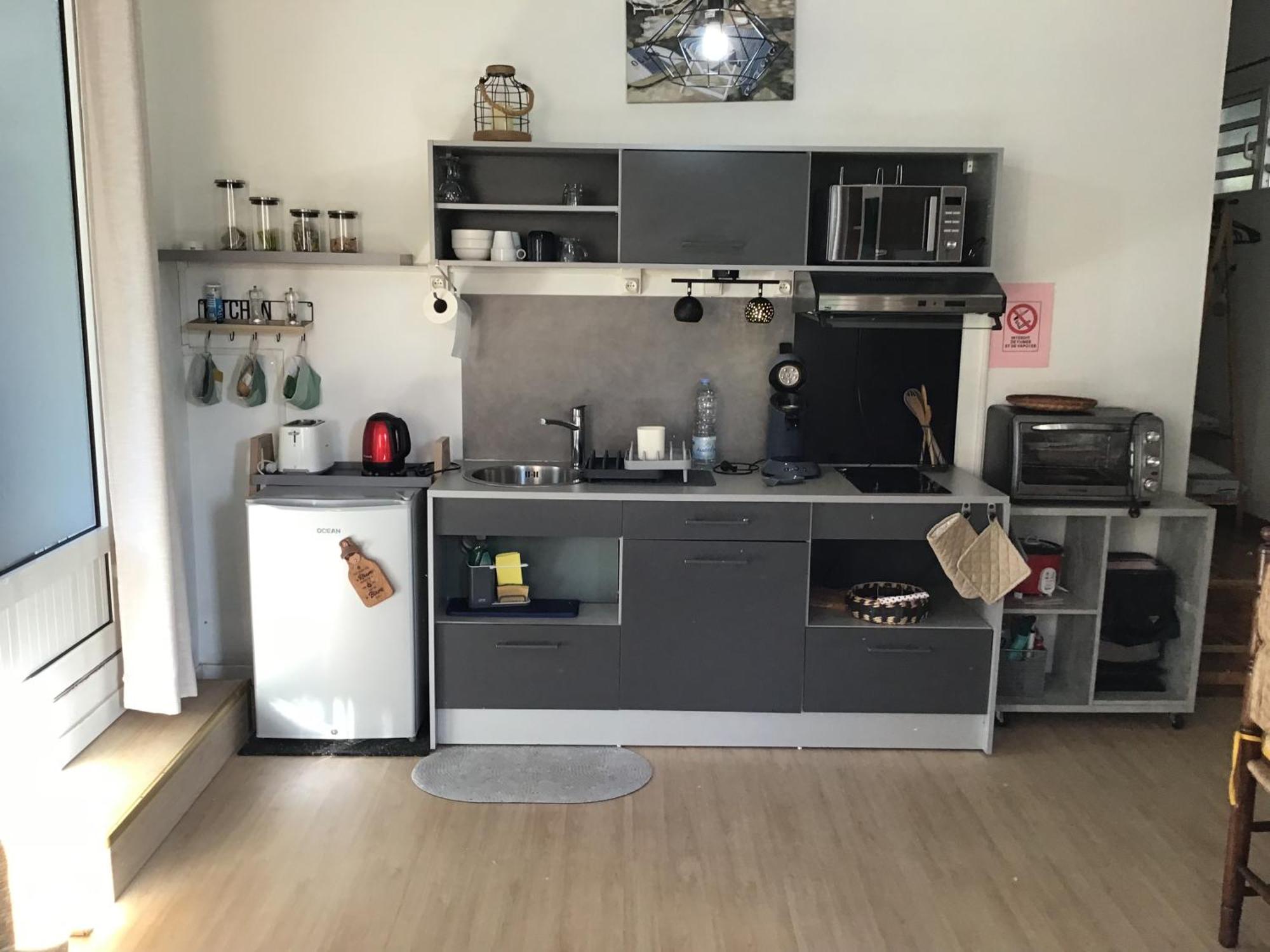 Studio Cosy Avec Piscine Dans Une Villa Saint-Denis Esterno foto