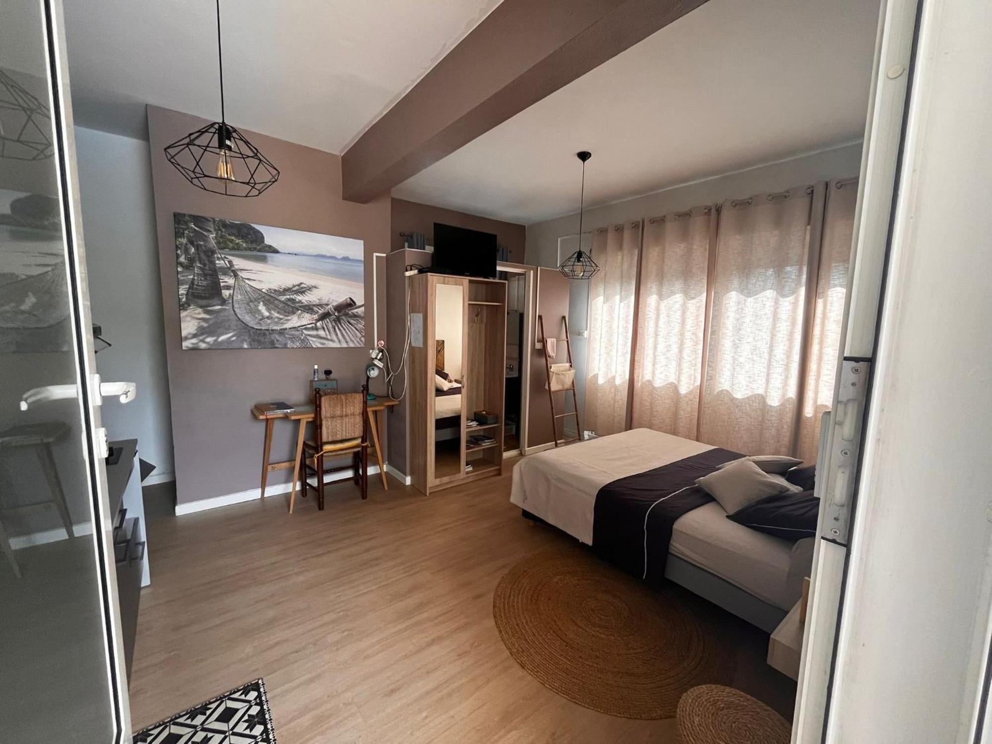 Studio Cosy Avec Piscine Dans Une Villa Saint-Denis Esterno foto